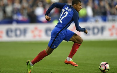 诺亚体育独家-久保建英挑射破门四两拨千斤