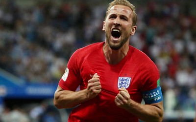 诺亚体育精华-克拉马里奇轻巧挑射越过出击门将