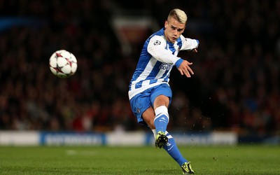 诺亚体育独家-莱奥与替补席队友搞笑互动